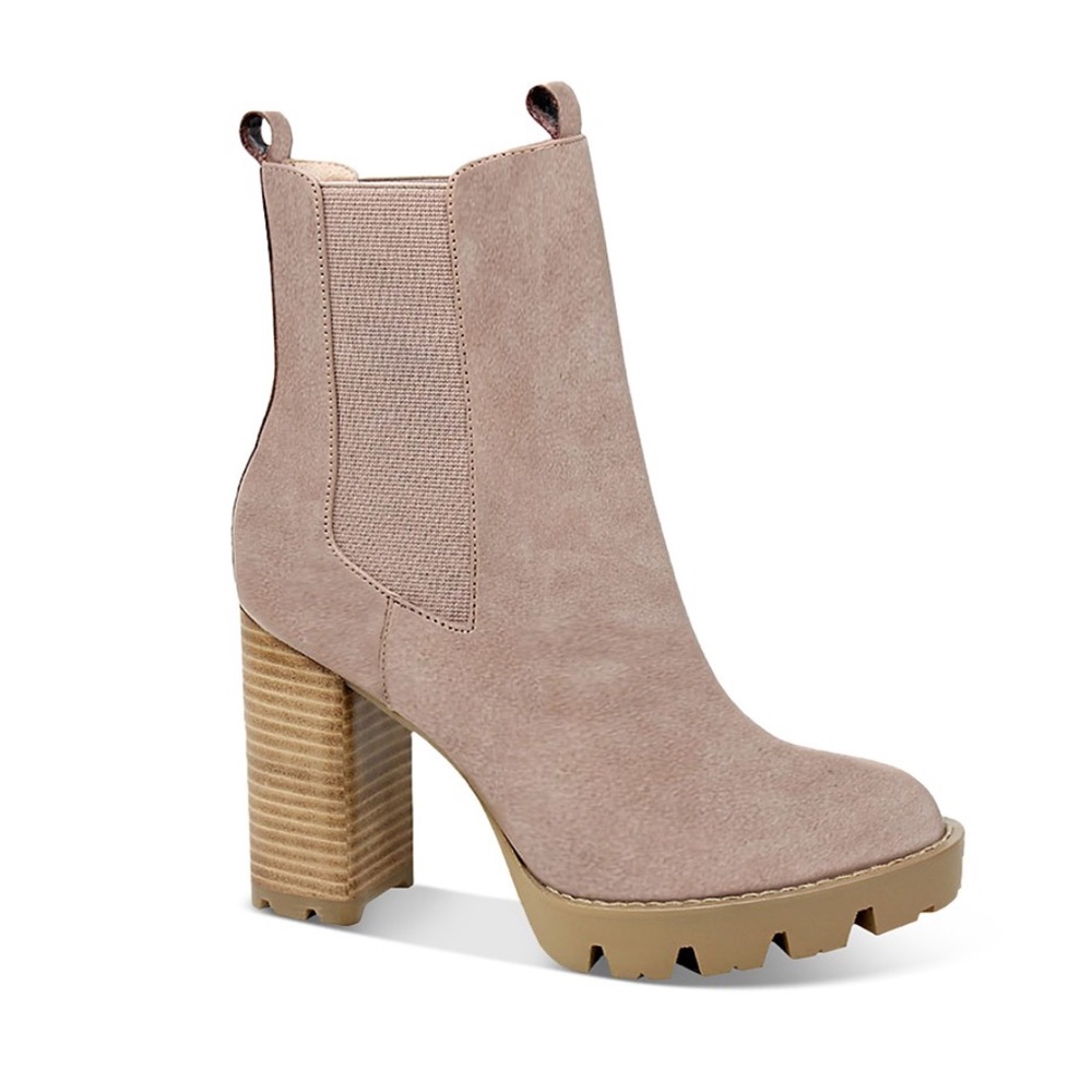 Charles David Gambit Suede Platform Chelsea Boots. Size 8. New.